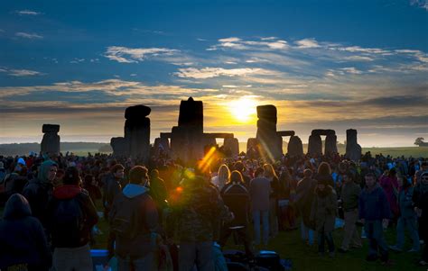 Observing the summer solstice in pagan culture